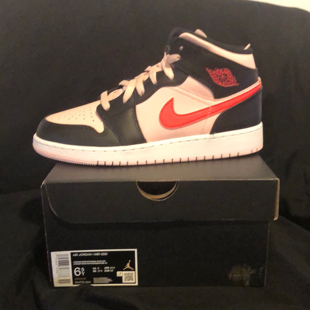 Brand new with box air Jordan 1 mid youth 6.5 or ladies 8